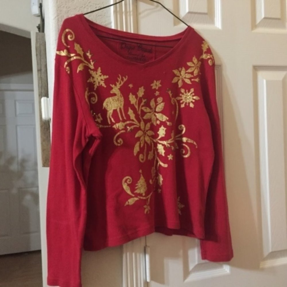 Onque Casuals red Christmas top M